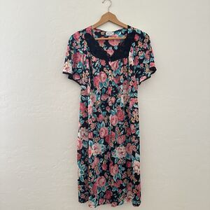 Vintage Vanity Fair Satin Floral Nightgown Robe Black Lace Pink Rose Sz M USA